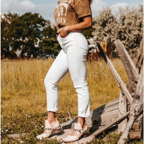 NWT FREEBIRD BY STEVEN Blade Leather Booties White Croc 9 - Picture 11 of 12